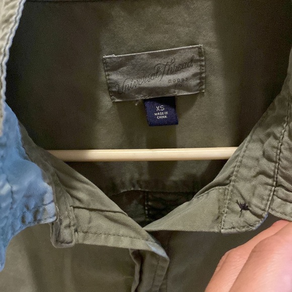 Green button up xs - Picture 2 of 3